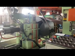 Ganglong, 6x2000 HR paslanmaz çelik levhası, kenar kesimi ile uzunluğa kesilir