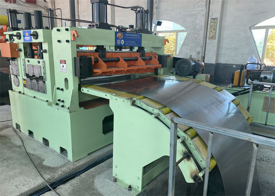Yüksek Hassasiyetli SS304 Çelik Rulo Dilme Hattı Makinesi 0.3-3 X 1600