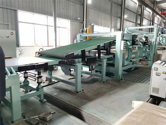 Uzunluk Hattına Yüksek Hızlı Metal Kesme Makinesi Döner Makas Uçan Kesme Hattı 0.3-3 X 1600