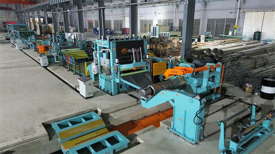 Stainless Steel Sheet Servo Cut To Length Line With Edge Trimmer (Konuç kesicisi ile uzunluk çizgisine kesilen paslanmaz çelik levhası servisi)