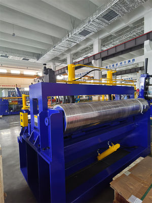 Sıcak olarak yuvarlanmış siyah çelik bobin kesme hattı makinesi 0.6-4 X 1600 120mpm
