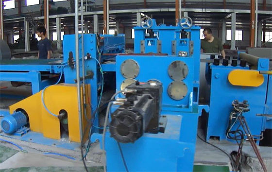 Boyalı Rulolar İçin PPGI PPGL Metal Boy Kesme Makinesi