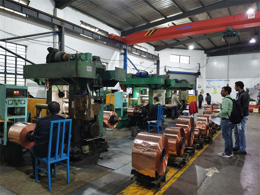 Bakır Bakır Şerit Sıcak Soğuk Yuvarlama Mühendisleri Kalınlığı 20 mm'den 0.1 mm'ye kadar